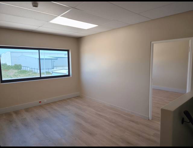 502M² WAREHOUSE TO LET IN FIRGROVE